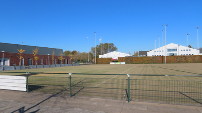 912162 Gezicht op het buitenterrein van de Vleutense kortbalvereniging Fiducia op Sportpark Fletiomare-Oost (Europaweg ...